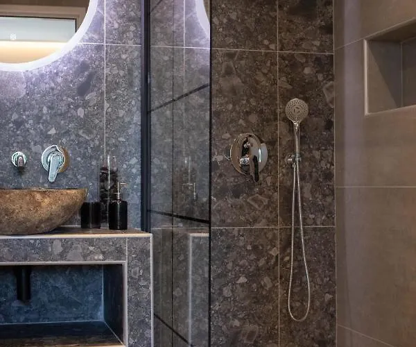 Live The Local Life , Old Town Apartamento