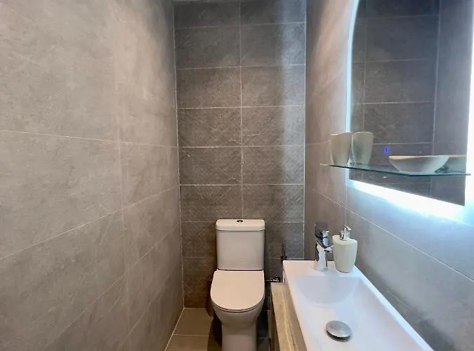 Live The Local Life , Old Town Cós