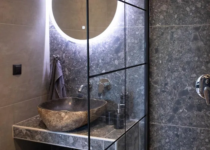 Live The Local Life , Old Town העיירה קוס